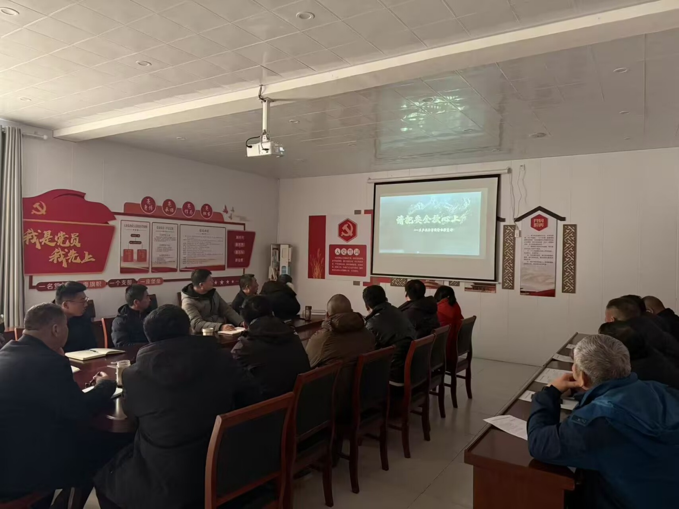 01AAED9A5FDFDA5D649B1E84BF0DBF44